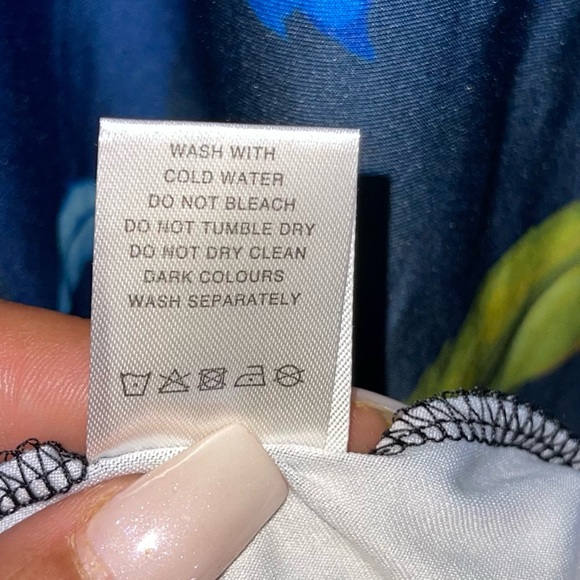 Lily by Firmiana Floral Long Sleeve Tunic Plus Size 4X - Picture 5 of 6